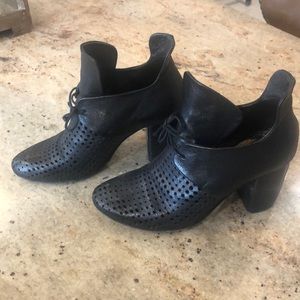 Leonardo Principi Italian Leather Tie Bootie - worn - Size 36 (6)